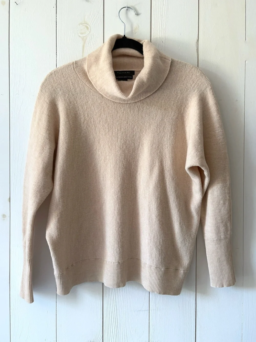Tahari Extra Fine Merino Wool Oatmeal Turtleneck Sweater Size Large - Picture 5 of 10